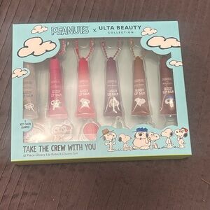 PEANUTS x UBC Take The Crew With You 12-PC Glossy Lip Balm & Keychain Set NIB